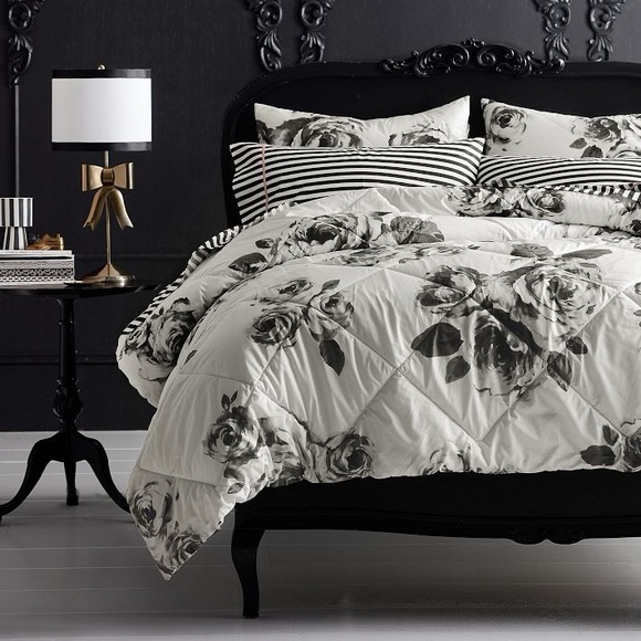 Pottery Barn Teen Other - Pottery Barn Teen Emily & Meritt Bed of Roses Comforter
